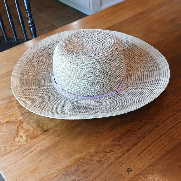Elegant Tan Midwest Straw Sun Hat - Picture 10 of 10